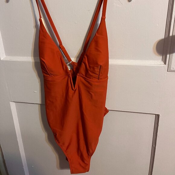 CUPSHE Women's Swimsuit One Piece Deep V-Neck CrissCross Back - Picture 1 of 2